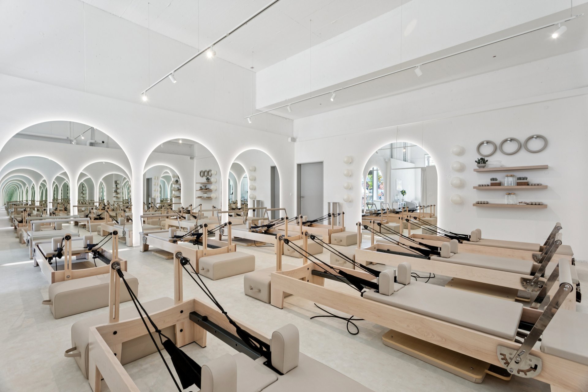 7_backbone_575936-C_004_WEB